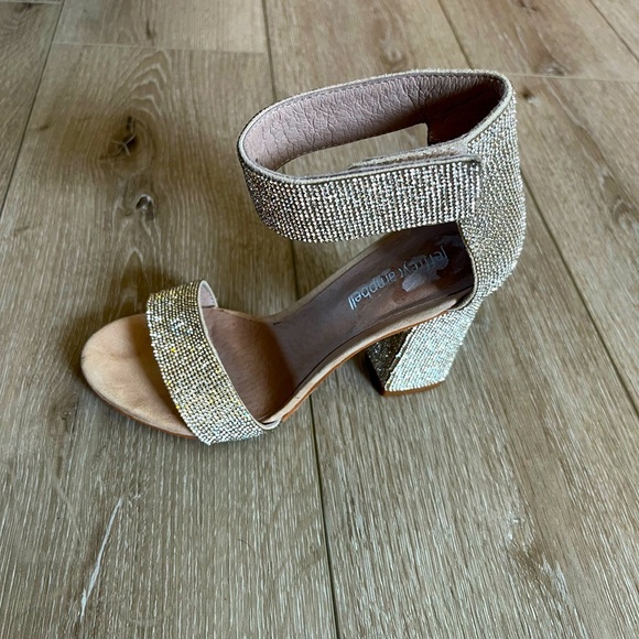 Jeffrey Campbell Silver Sparkly Thick Heel Sandals Size 5.5. - Picture 6 of 12